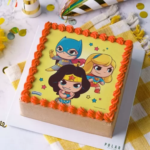 Supergirl cake! Buttercream icing and funfetti cake! : r/cakedecorating