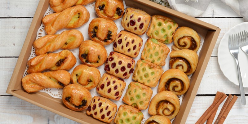 Deluxe Danishes Party Box