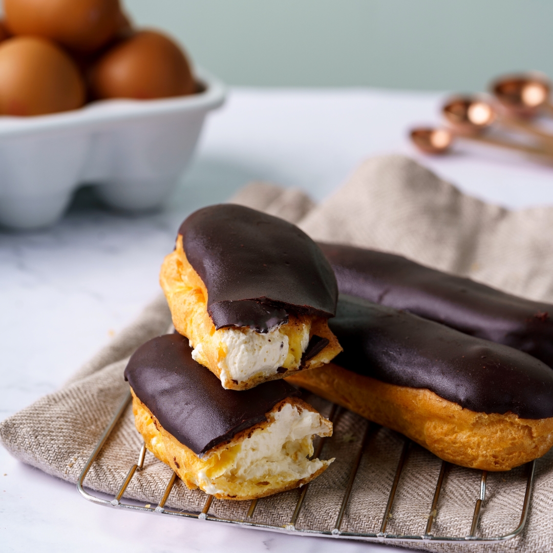 chocolate eclair